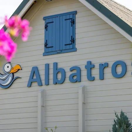 Lodge Letniskowe Albatros Rewal